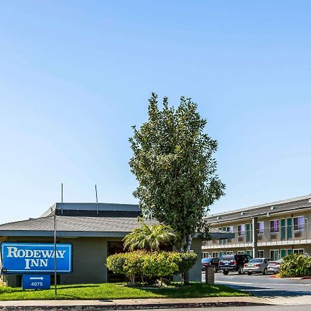 Rodeway Inn Ontario Mills Mall Guasti Εξωτερικό φωτογραφία